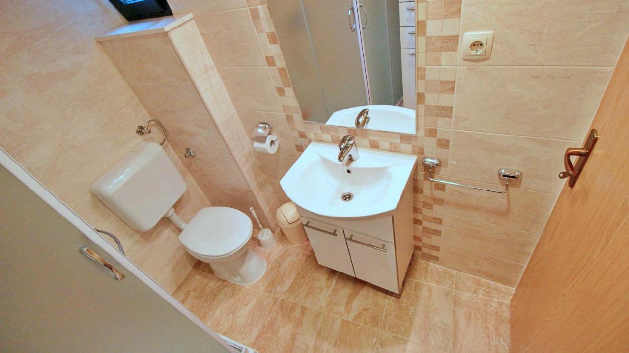 Holiday Home Jozo Omis Exterior photo