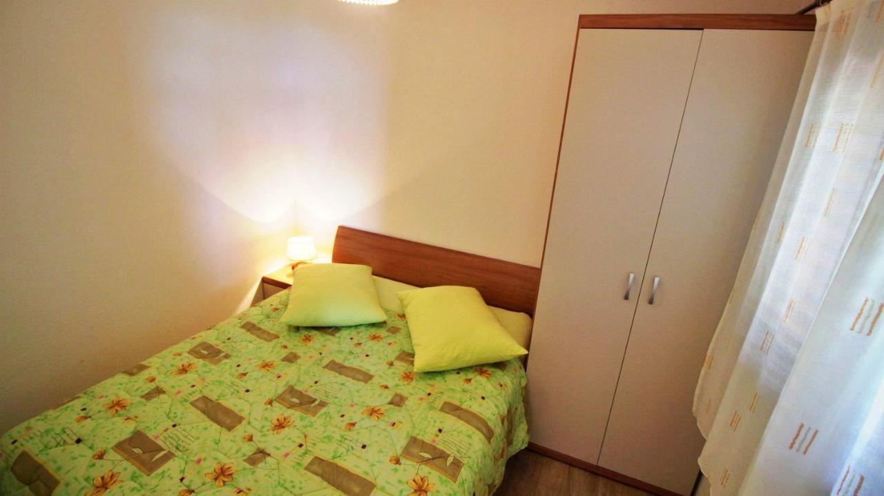 Holiday Home Jozo Omis Exterior photo